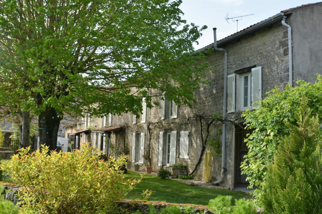 Les Noyers Aulnay Bed & Breakfast Aulnay  Luaran gambar