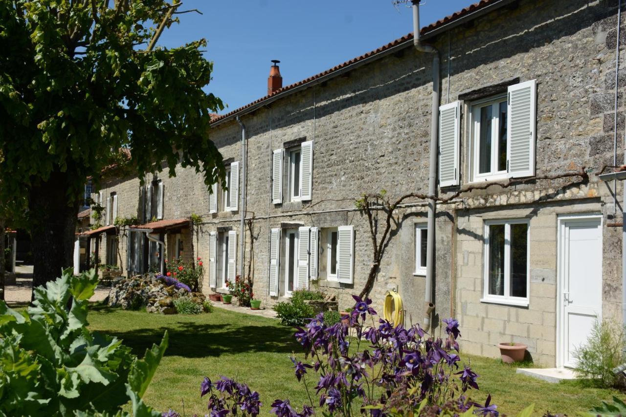 Les Noyers Aulnay Bed & Breakfast Aulnay  Luaran gambar